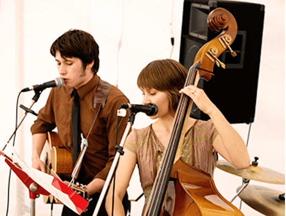 Candlewood String performers at a wedding